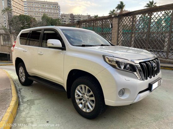 Toyota Land Cruiser 2.8 VX 7 PLAZAS AUTOMATICO 177CV - Barcelona