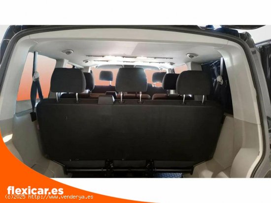 Volkswagen Caravelle Caravelle Corto 2.0 TDI 84kW (114CV) BMT - Huércal de Almería