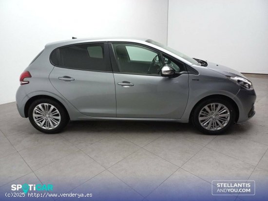 Peugeot 208  5P  1.2L PureTech 60KW (82CV) Signature - Zaragoza