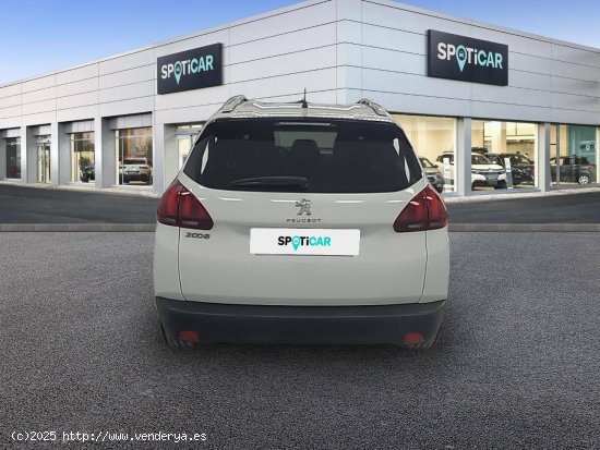 Peugeot 2008   BlueHDi 73KW (100CV) Signature - FINESTRAT