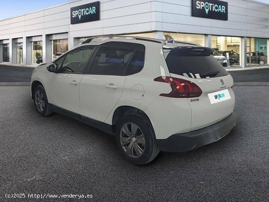 Peugeot 2008   BlueHDi 73KW (100CV) Signature - FINESTRAT