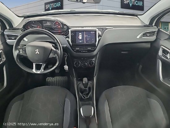 Peugeot 2008   BlueHDi 73KW (100CV) Signature - FINESTRAT