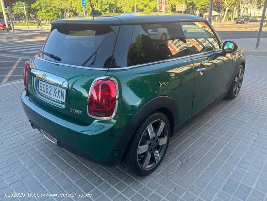 MINI Cooper 60 Aniversario - Viladecans