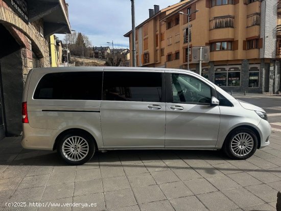 Mercedes Clase V 220 AVANTGARDE 8 PLAZAS - Puigcerdà