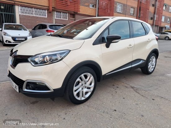  Renault Captur 0.9i 90CV de 2016 con 60.000 Km por 9.950 EUR. en Madrid 