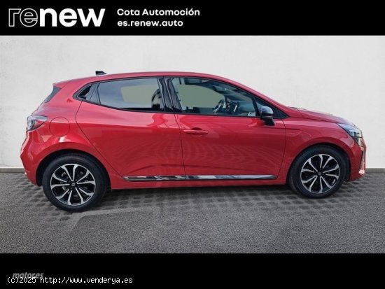 Renault Clio TECHNO TCE de 2024 con 10.000 Km por 18.900 EUR. en Madrid