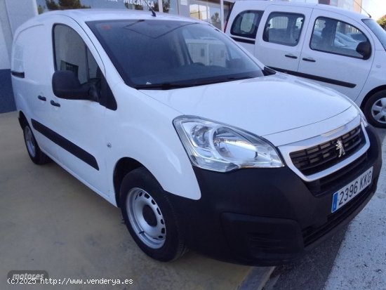 Peugeot Partner FURGON 1.6 HDI 75 CV. de 2018 con 206.000 Km por 7.900 EUR. en Murcia