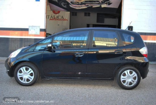 Honda Jazz 1.4 I-VTEC ELEGANCE de 2011 con 130.000 Km por 8.400 EUR. en Sevilla