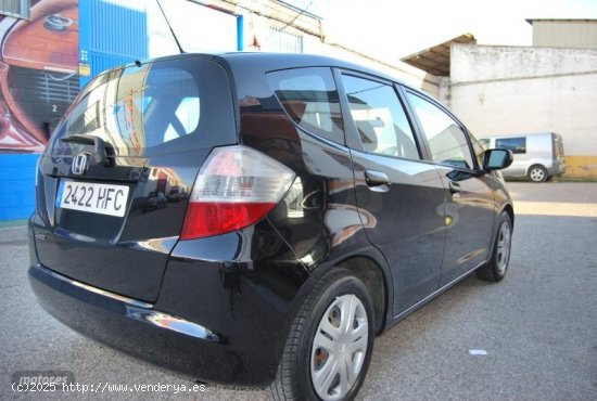 Honda Jazz 1.4 I-VTEC ELEGANCE de 2011 con 130.000 Km por 8.400 EUR. en Sevilla