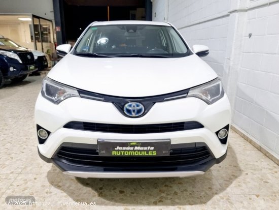 Toyota RAV 4 ADVANCE 4x4 hybrido de 2017 con 158.000 Km por 19.350 EUR. en Sevilla