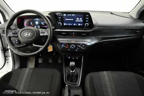 Hyundai i20 1.2 MPI Essence de 2024 con 11.136 Km por 18.200 EUR. en Baleares