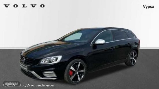  Volvo V 60 2.0 D2 R-DESIGN MOMENTUM 120 5P de 2017 con 146.953 Km por 17.900 EUR. en Cordoba 