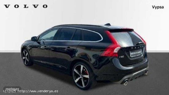 Volvo V 60 2.0 D2 R-DESIGN MOMENTUM 120 5P de 2017 con 146.953 Km por 17.900 EUR. en Cordoba