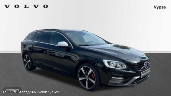 Volvo V 60 2.0 D2 R-DESIGN MOMENTUM 120 5P de 2017 con 146.953 Km por 17.900 EUR. en Cordoba