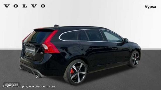 Volvo V 60 2.0 D2 R-DESIGN MOMENTUM 120 5P de 2017 con 146.953 Km por 17.900 EUR. en Cordoba