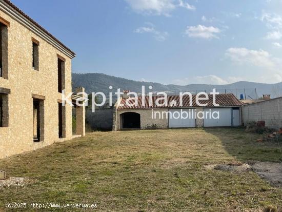 Chalet en Canals - VALENCIA