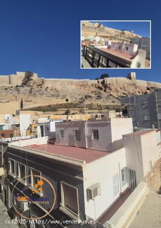 ¡¡PISO DE 3 DORMITORIOS EN ALMERIA, FRENTE AL PUERTO!! - ALMERIA