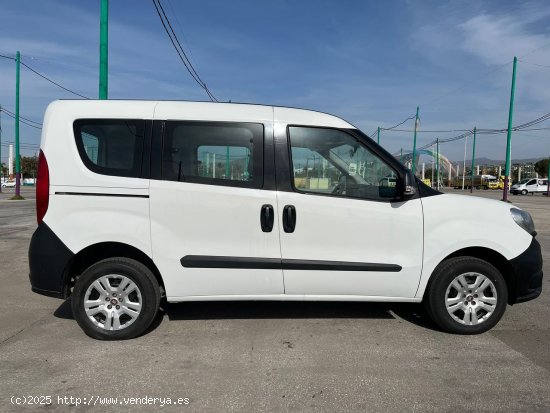 Fiat Doblò Panorama 1.3 JTD 90 CV CERTIFICADO DE KILOMETROS Y CARROCERIA - Malaga