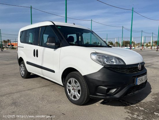 Fiat Doblò Panorama 1.3 JTD 90 CV CERTIFICADO DE KILOMETROS Y CARROCERIA - Malaga