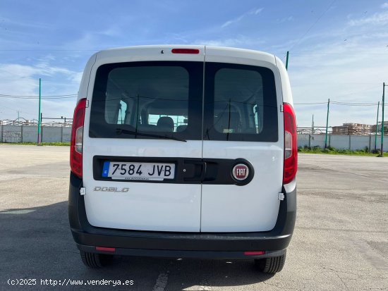 Fiat Doblò Panorama 1.3 JTD 90 CV CERTIFICADO DE KILOMETROS Y CARROCERIA - Malaga