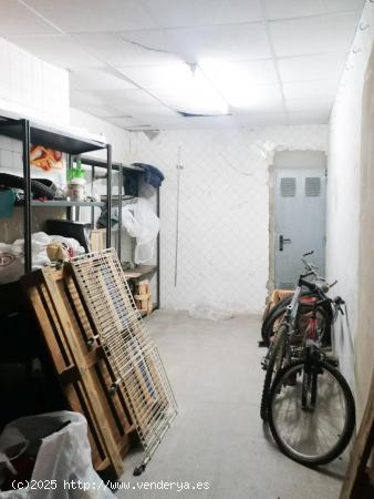 BAJO COMERCIAL CON POSIBILIDAD DE VIVIENDA EN VENTA - VALENCIA