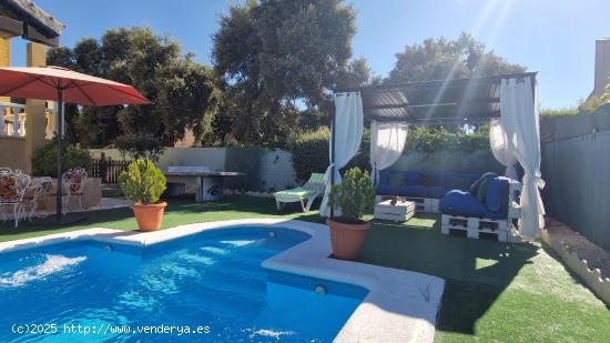 Chalet super completo en la Urb Eurovillas - MADRID