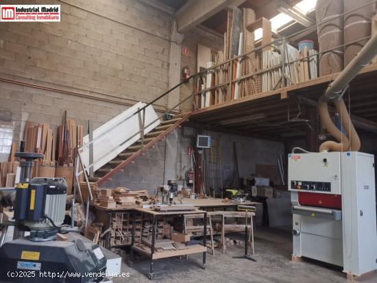 VENTA DE NAVE Y TRASPASO NEGOCIO DE MADERA EN LOECHES POLIGONO INDUSTRIAL EL CABALLO. - MADRID