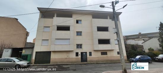 EDIFICIO DE 1653 M2 EN EL CENTRO DE RECAS (TOLEDO) - TOLEDO