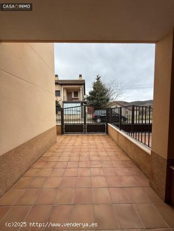 Venta de casa adosada en La Puebla de Castro - HUESCA