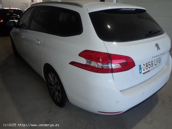 Peugeot 308 SW STYLE BLUE HDI 130 CV - Ponteareas