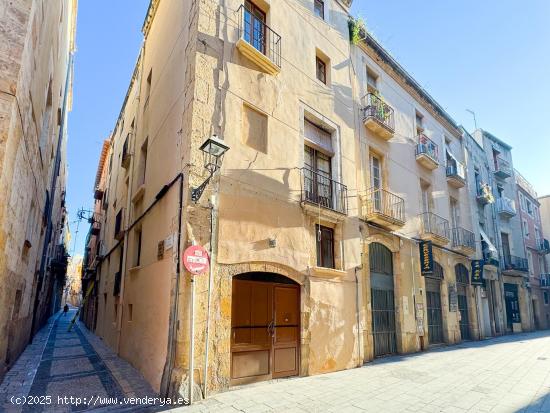  Se vende edificio de 7 pisos mas trasteros en Tarragona - TARRAGONA 