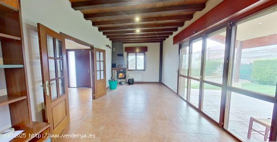 Chalet en venta en Barrundia (Álava)