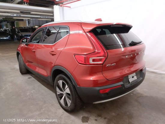 Volvo XC-40 1.5 T4 Twin Recharge Inscription Auto - Leioa