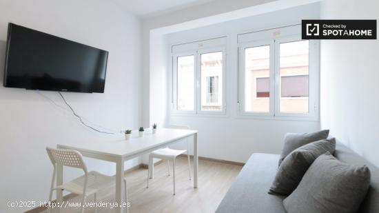 Acogedor apartamento de 1 dormitorio con aire acondicionado en alquiler cerca del metro en Sants - B