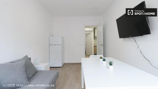 Acogedor apartamento de 1 dormitorio con aire acondicionado en alquiler cerca del metro en Sants - B