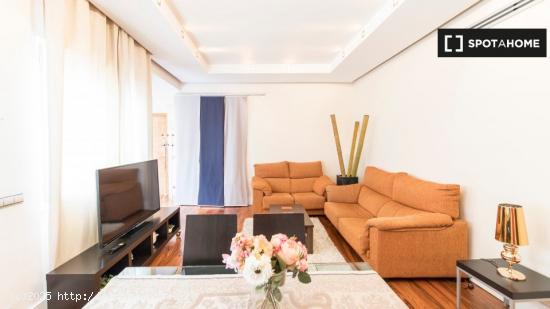 Hermoso apartamento de 1 habitación con aire acondicionado en alquiler cerca del metro en Chamartí