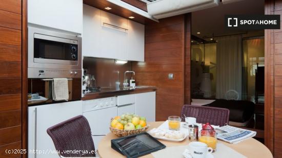 Apartamento estudio contemporáneo en alquiler en la playa en La Barceloneta. - BARCELONA