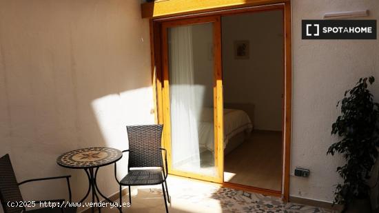 Apartamento entero de 2 dormitorios en Barcelona. - BARCELONA