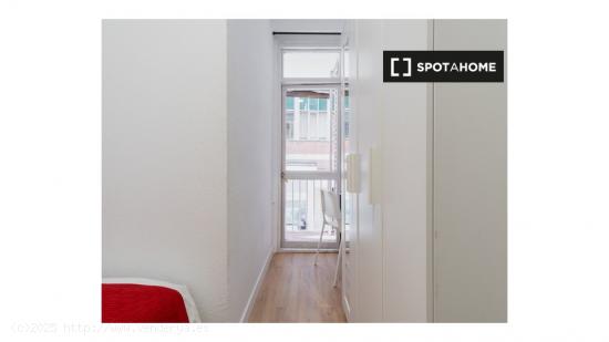 Habitaciones en apartamento de 7 dormitorios en Argüelles - MADRID