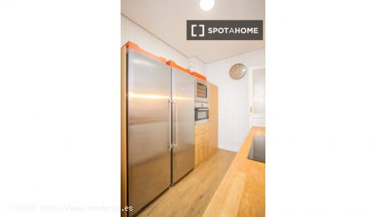 Apartamento de 3 habitaciones en alquiler en Madrid - MADRID