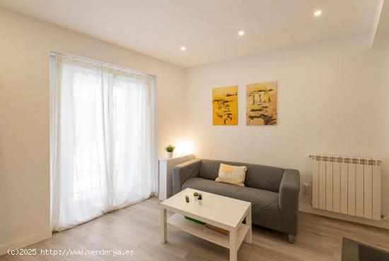  Apartamento de 3 habitaciones en alquiler en Madrid - MADRID 