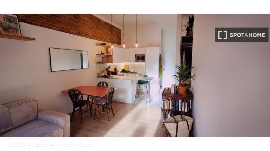 Apartamento entero de 2 dormitorios en Barcelona. - BARCELONA