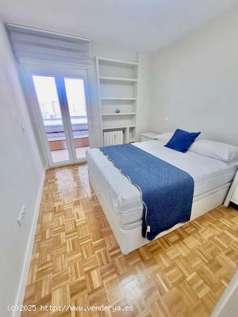  Se alquila habitación en piso compartido en Madrid - MADRID 