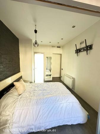  Se alquila habitación en piso compartido en Barcelona - BARCELONA 