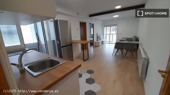 Se alquila habitación en piso compartido en Valladolid - VALLADOLID