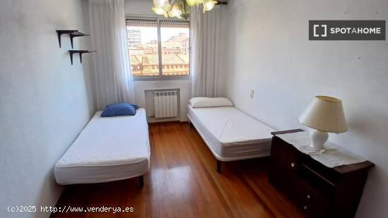 Se alquila habitación en piso compartido en Valladolid - VALLADOLID