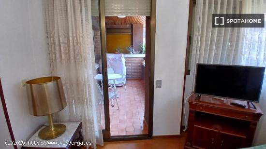 Se alquila habitación en piso compartido en Valladolid - VALLADOLID