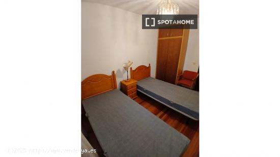 Se alquila habitación en piso compartido en Valladolid - VALLADOLID