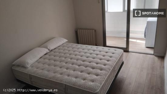 Se alquila habitación en piso compartido en Valladolid - VALLADOLID