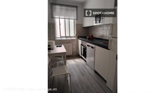 Se alquila habitación en piso compartido en Valladolid - VALLADOLID